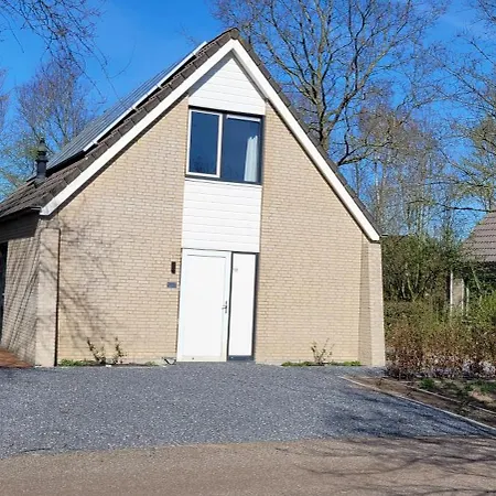 בית נופש Hoevense Wellness Met Hottub & Sauna