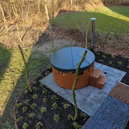 Hoevense Wellness Met Hottub & Sauna בית נופש Hoeven