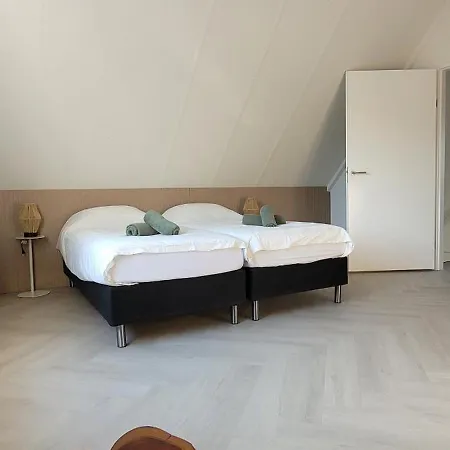 בית נופש Hoevense Wellness Met Hottub & Sauna