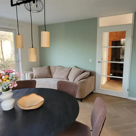 בית נופש Hoevense Wellness Met Hottub & Sauna Hoeven