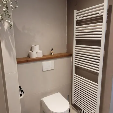 Hoevense Wellness Met Hottub & Sauna בית נופש *